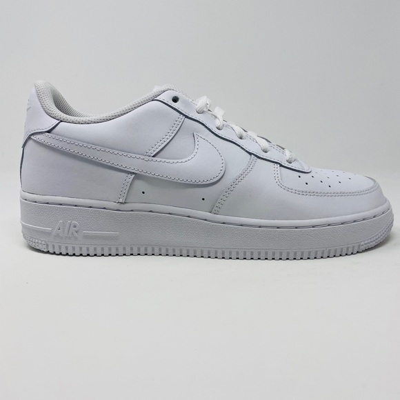 Nike Women’s Air Force 1 - Picture 4 of 5